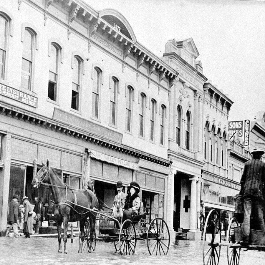 downtown watsonville with horse and cart